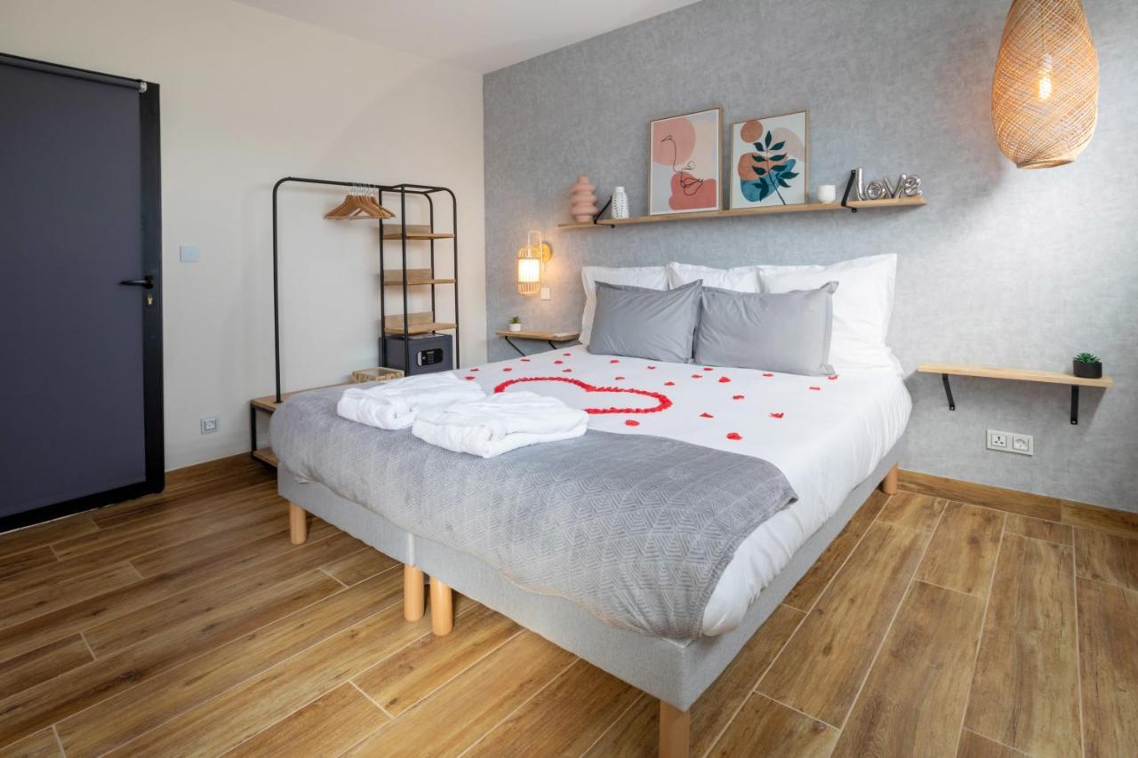 L'Entre Deux-Suite Romantique - Jacuzzi Privatif - Clim Reversible - Wifi Le Somail Zewnętrze zdjęcie